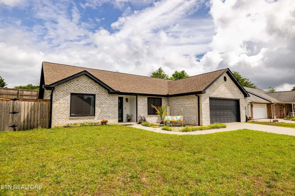 103 Rouen Court Maryville TN 37801