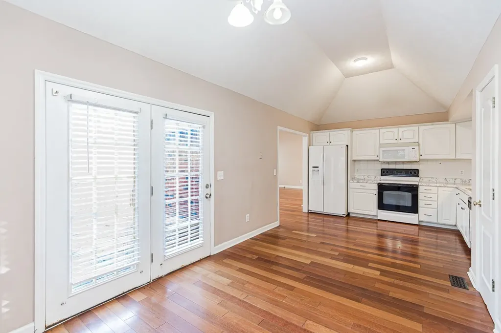 131 Savannah Ridge Murfreesboro TN 37127