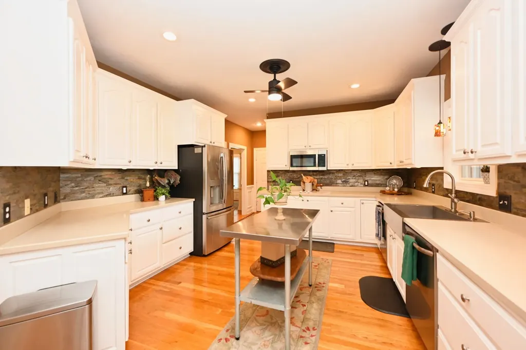 107 Greenfield Lane Castalian Springs TN 37031
