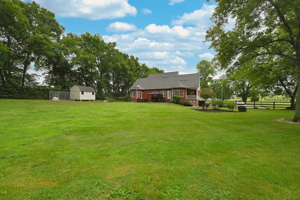 107 Greenfield Lane Castalian Springs TN 37031