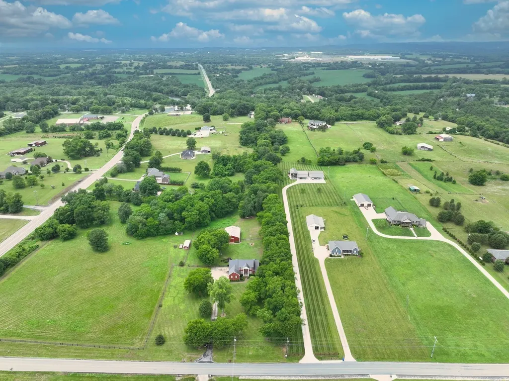 107 Greenfield Lane Castalian Springs TN 37031