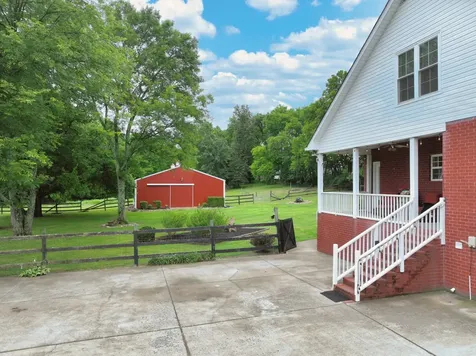 107 Greenfield Lane Castalian Springs TN 37031