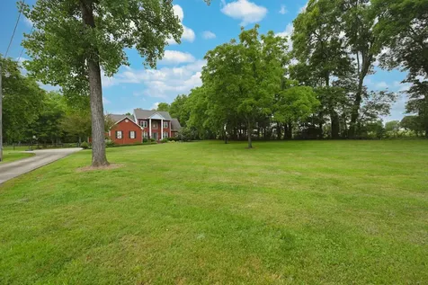 107 Greenfield Lane Castalian Springs TN 37031