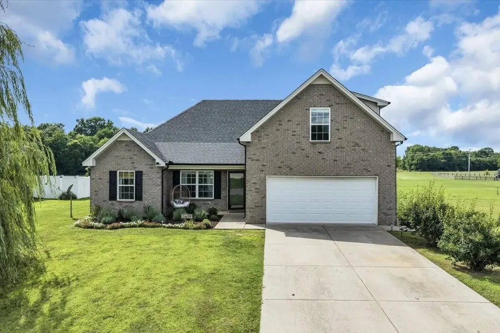 2605 Auldridge Drive Christiana TN 37037