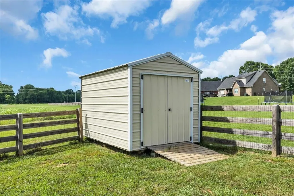2605 Auldridge Drive Christiana TN 37037