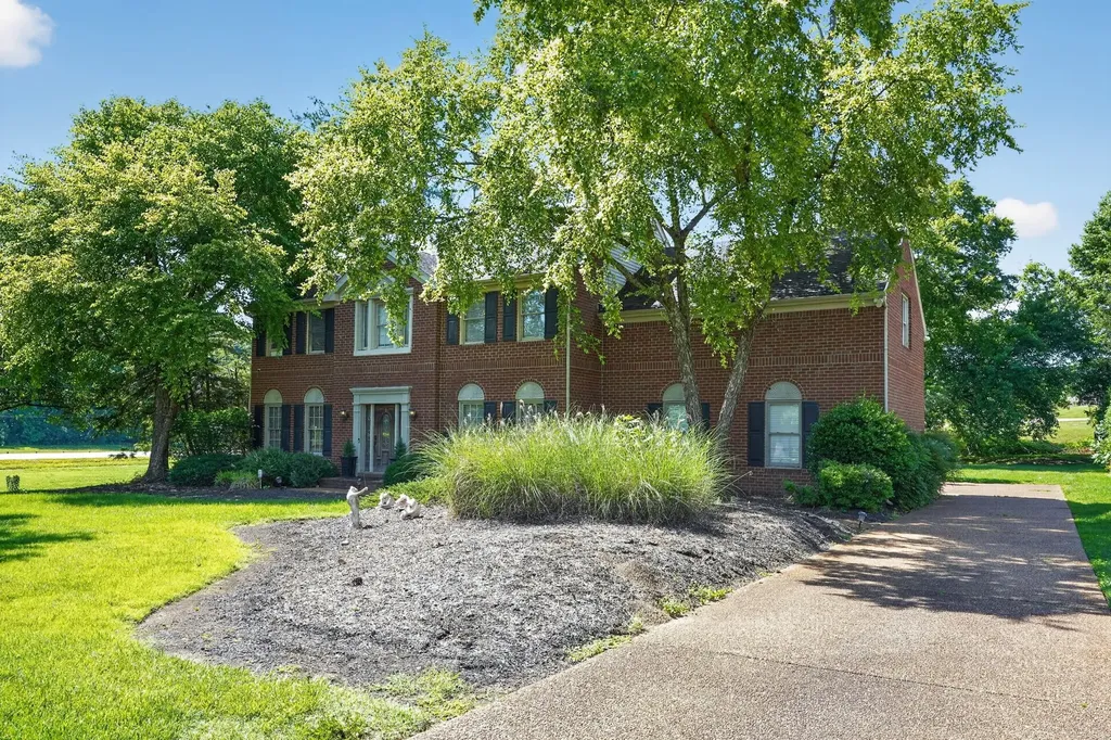 6418 Waterford Drive Brentwood TN 37027