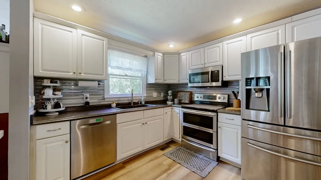 7770 Bridlewood Drive Christiana TN 37037
