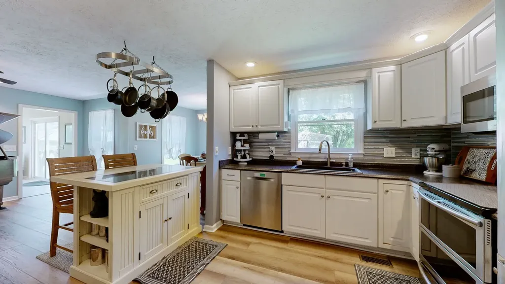 7770 Bridlewood Drive Christiana TN 37037