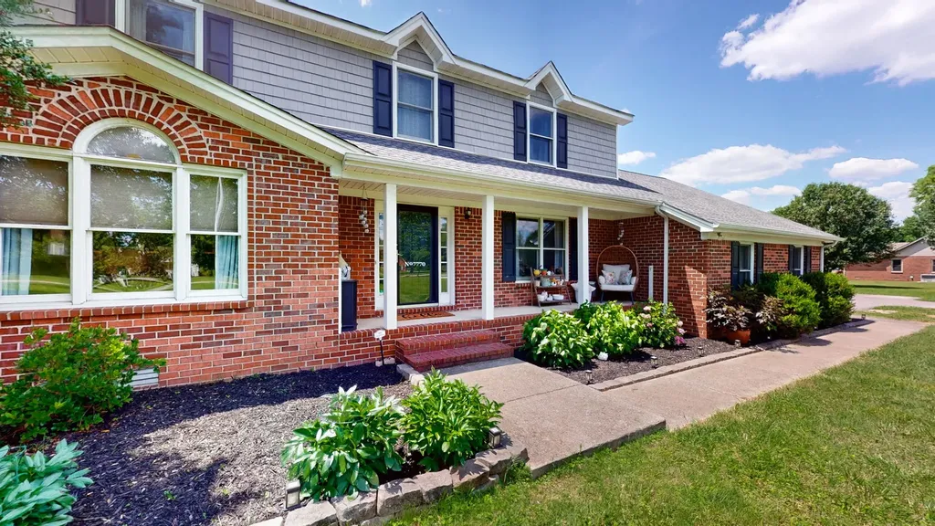 7770 Bridlewood Drive Christiana TN 37037