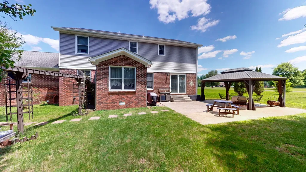 7770 Bridlewood Drive Christiana TN 37037