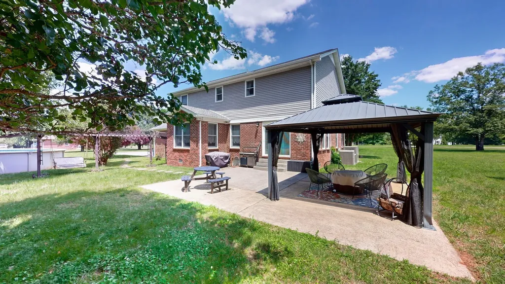 7770 Bridlewood Drive Christiana TN 37037