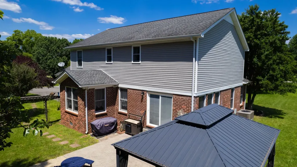 7770 Bridlewood Drive Christiana TN 37037