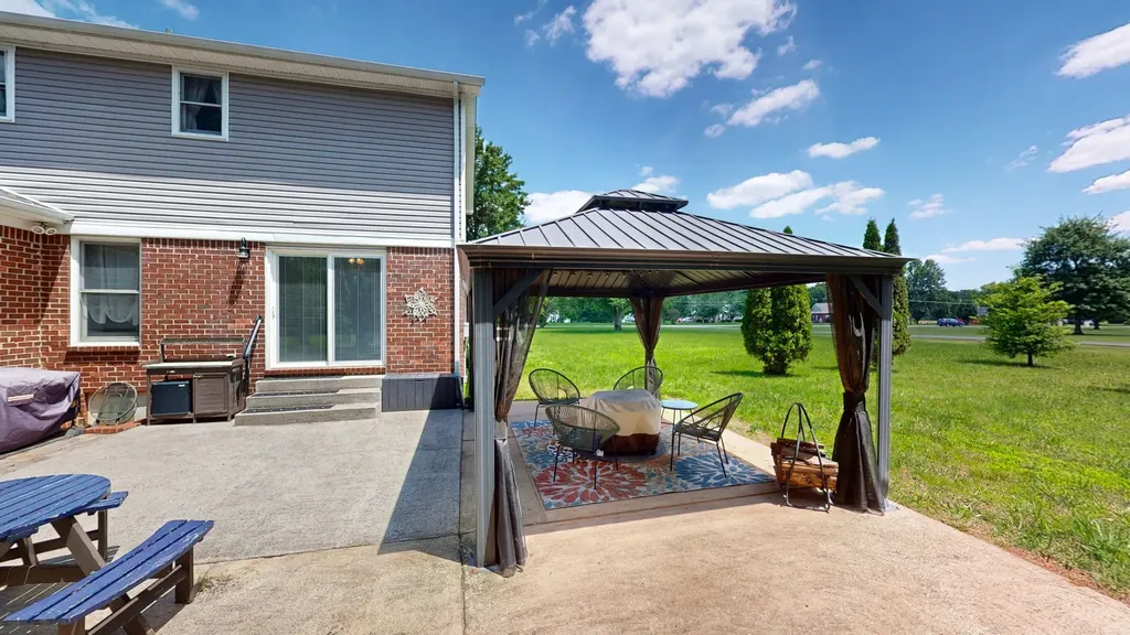 7770 Bridlewood Drive Christiana TN 37037