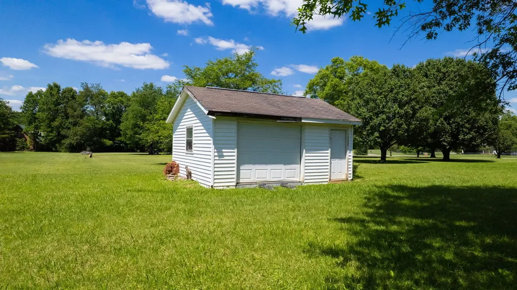 7770 Bridlewood Drive Christiana TN 37037