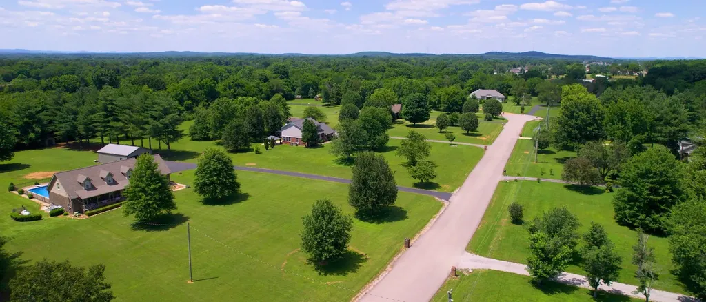 7770 Bridlewood Drive Christiana TN 37037
