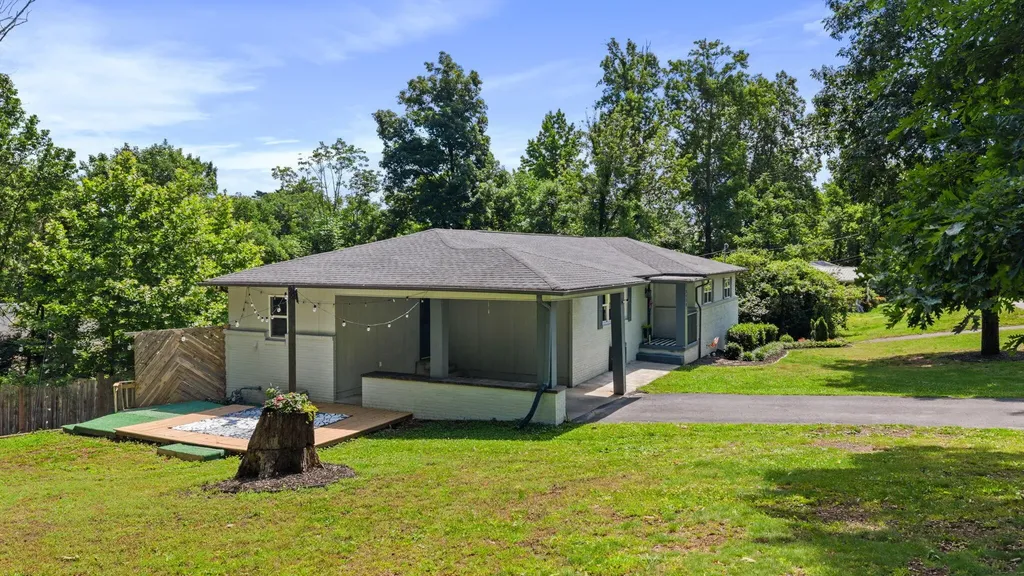 2430 Walnut Drive, NW Cleveland TN 37311