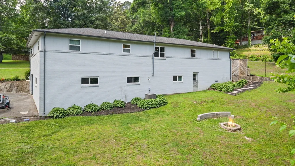 2430 Walnut Drive, NW Cleveland TN 37311