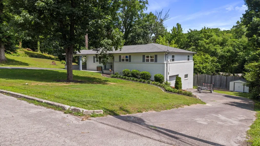2430 Walnut Drive, NW Cleveland TN 37311