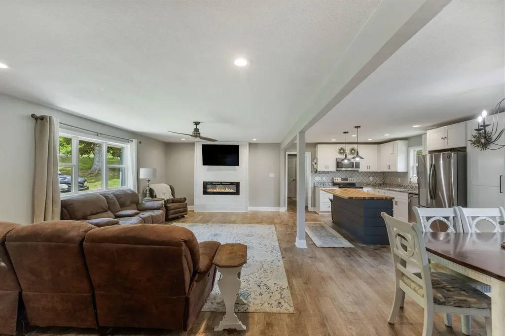 2430 Walnut Drive, NW Cleveland TN 37311