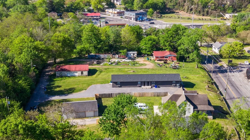 555 Wildwood Avenue, SE Cleveland TN 37311