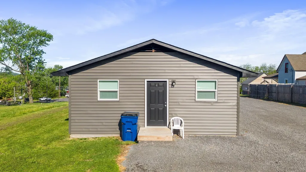 555 Wildwood Avenue, SE Cleveland TN 37311