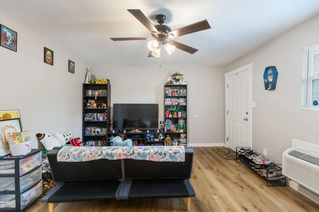 555 Wildwood Avenue, SE Cleveland TN 37311