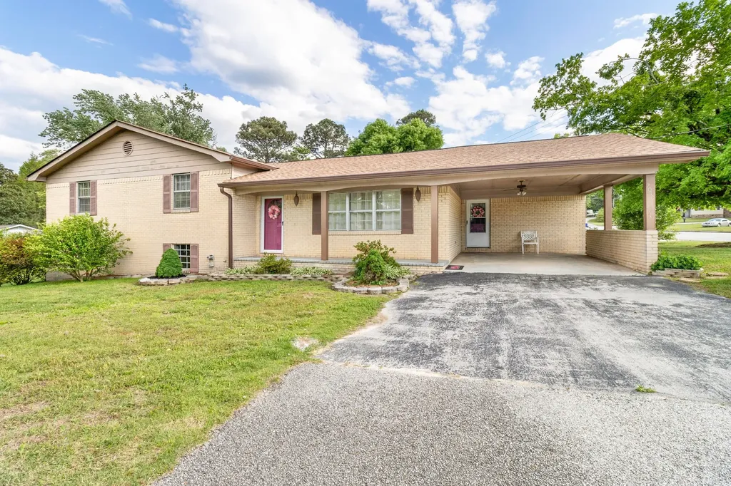 2010 Falcon Lane, SE Cleveland TN 37323