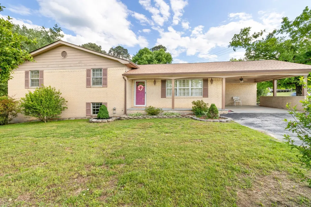 2010 Falcon Lane, SE Cleveland TN 37323