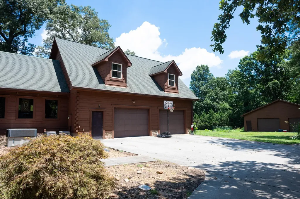 3901 Spring Place Road, SE Cleveland TN 37323