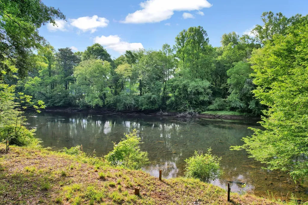 176 Rivers Edge Lane Benton TN 37307