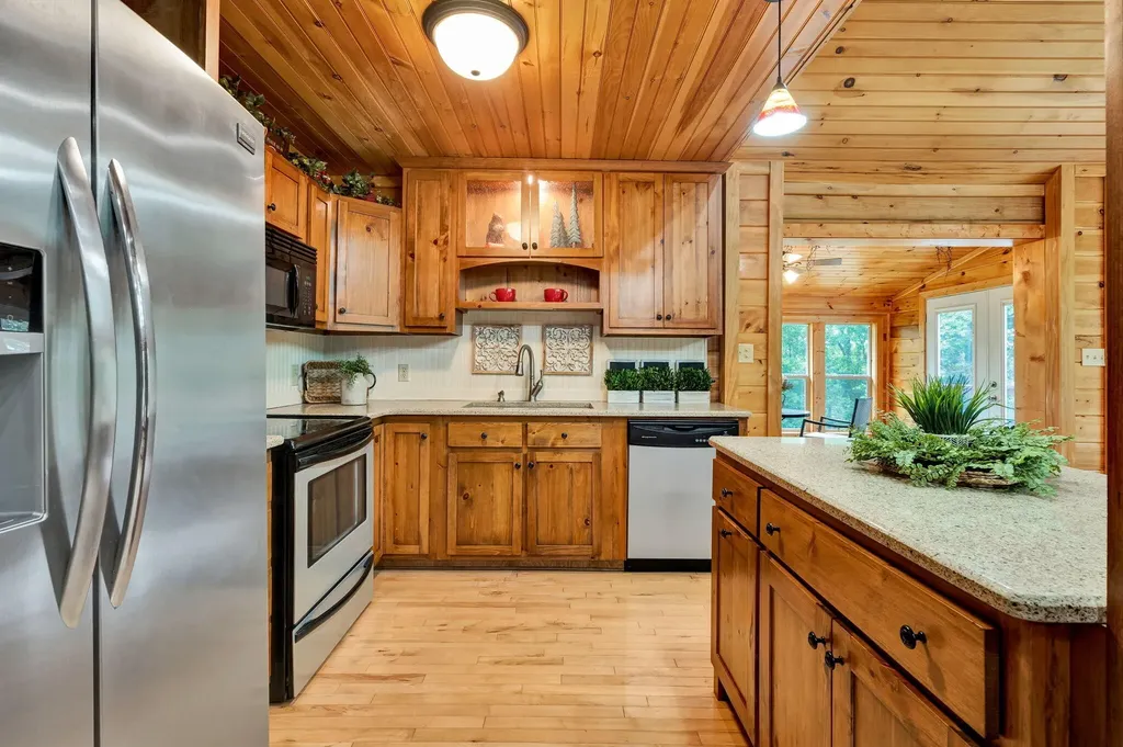 176 Rivers Edge Lane Benton TN 37307