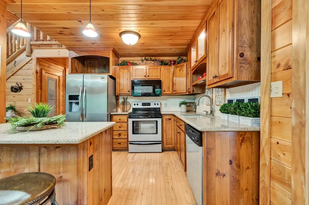 176 Rivers Edge Lane Benton TN 37307