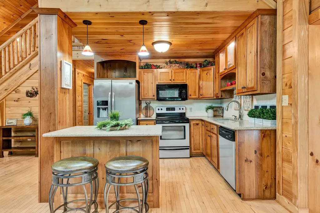176 Rivers Edge Lane Benton TN 37307