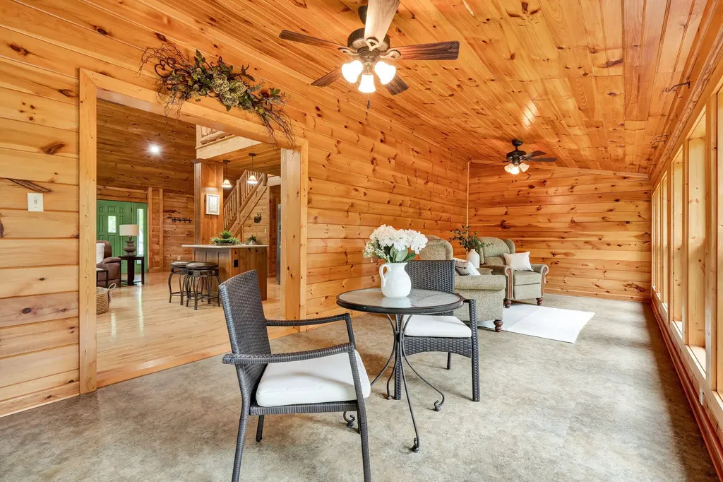 176 Rivers Edge Lane Benton TN 37307