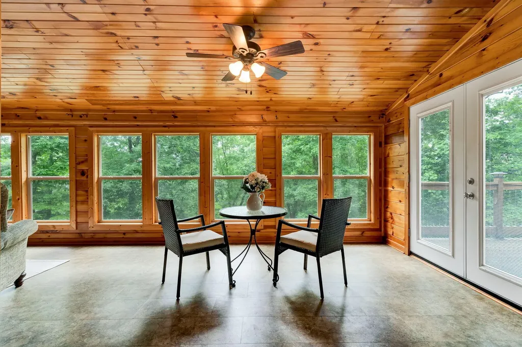 176 Rivers Edge Lane Benton TN 37307