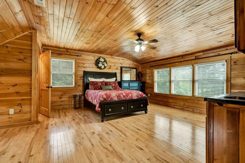 176 Rivers Edge Lane Benton TN 37307