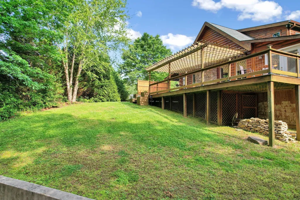 176 Rivers Edge Lane Benton TN 37307
