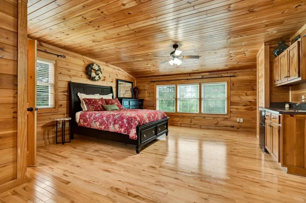 176 Rivers Edge Lane Benton TN 37307