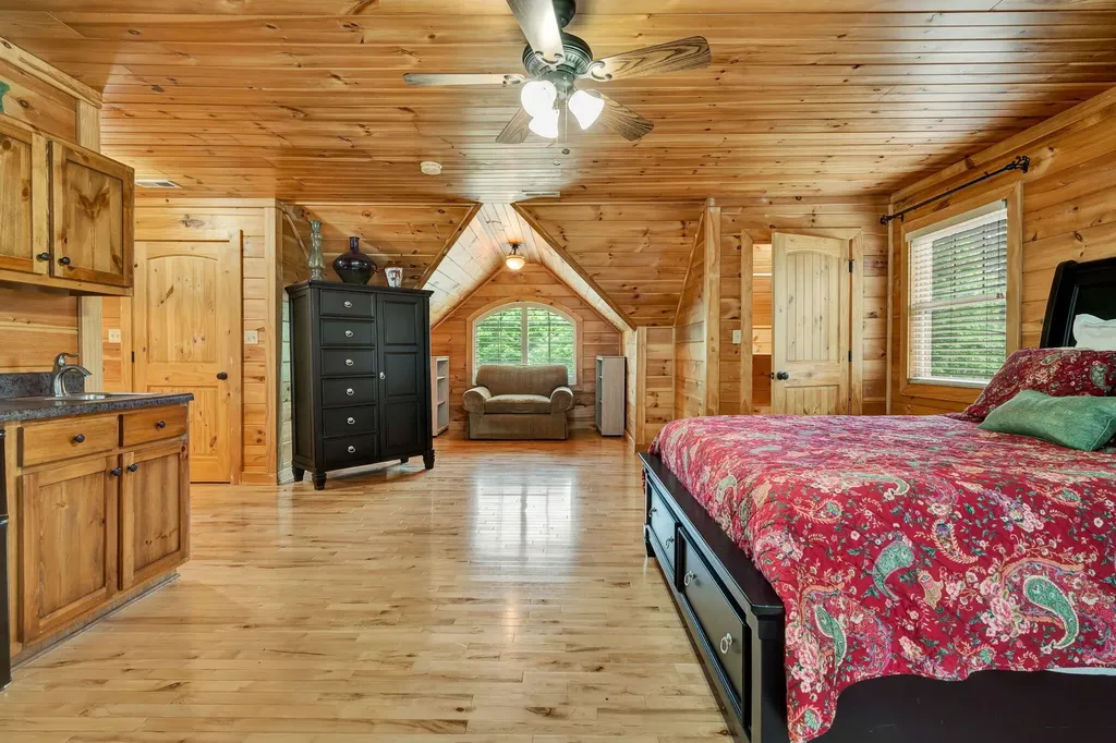176 Rivers Edge Lane Benton TN 37307