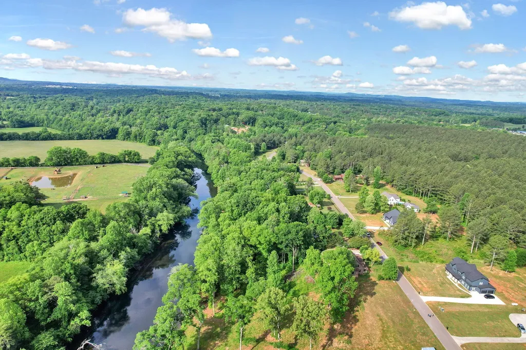 176 Rivers Edge Lane Benton TN 37307