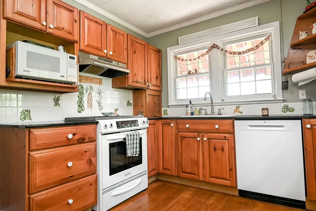 245 Hiwassee Avenue, NE Cleveland TN 37312