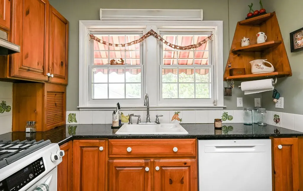 245 Hiwassee Avenue, NE Cleveland TN 37312