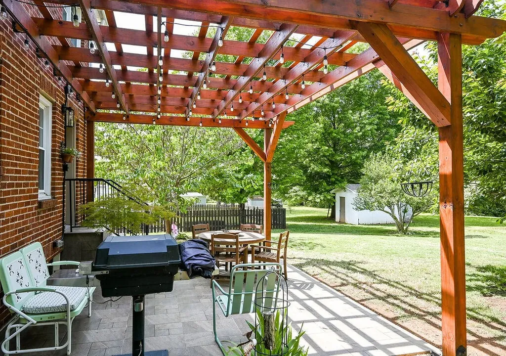 245 Hiwassee Avenue, NE Cleveland TN 37312