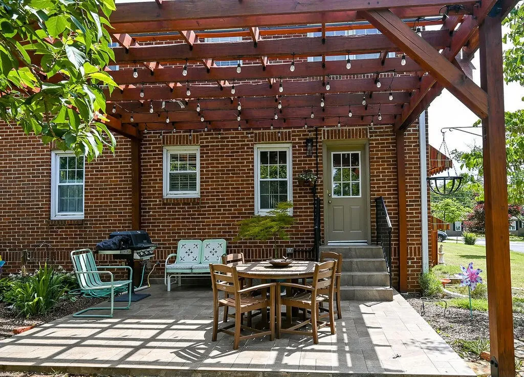 245 Hiwassee Avenue, NE Cleveland TN 37312