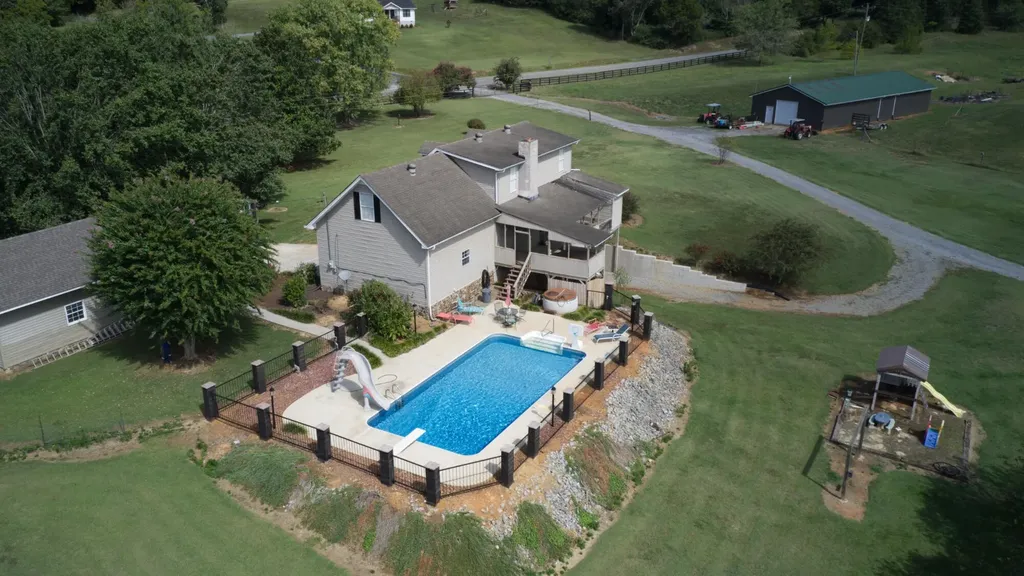 2239 County Road 750 Calhoun TN 37309