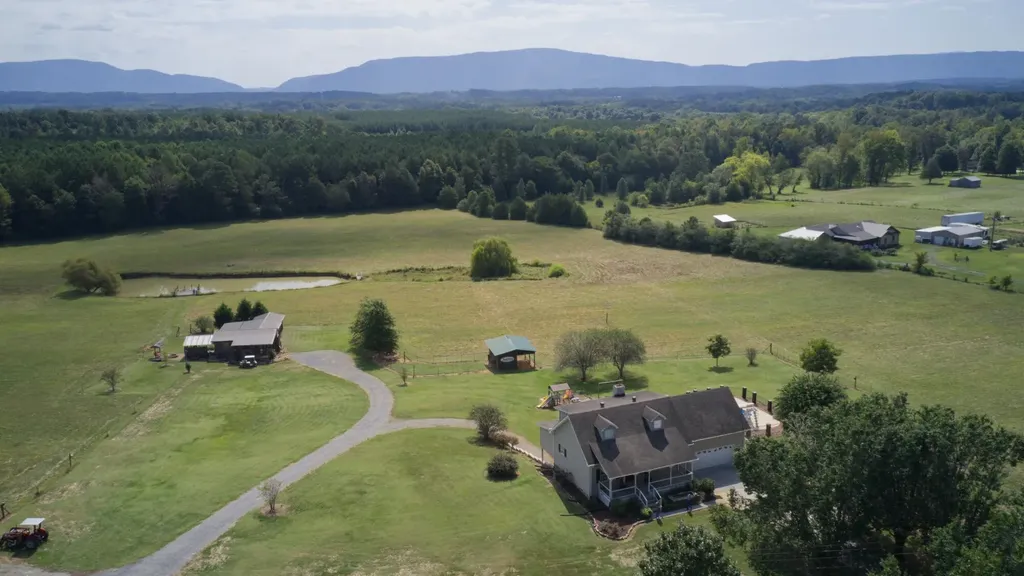 2239 County Road 750 Calhoun TN 37309