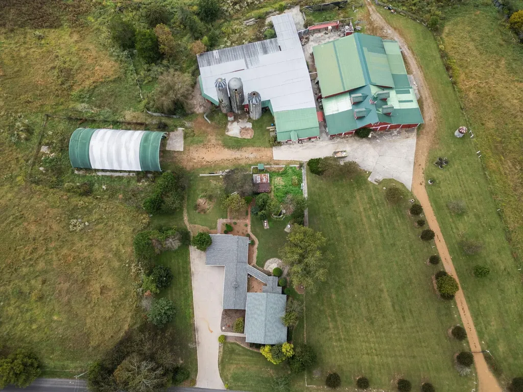 852 County Road 422 Englewood TN 37329