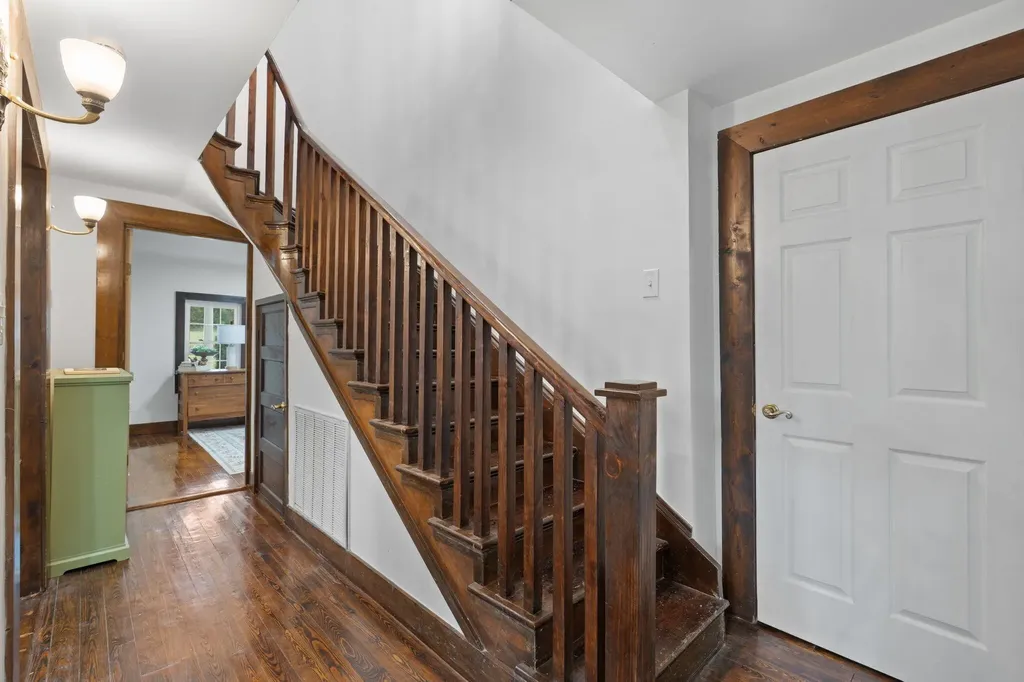 852 County Road 422 Englewood TN 37329