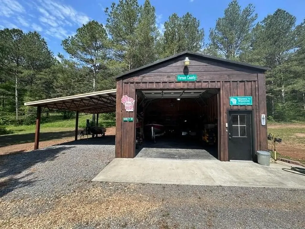 151 Rivers Edge Lane Benton TN 37307