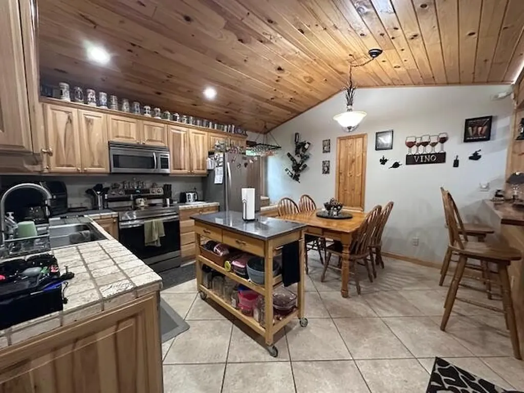 151 Rivers Edge Lane Benton TN 37307